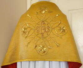 Gold Antique Roman High Mass Set of Vestments 8481